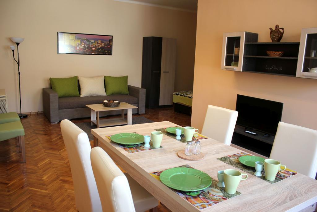 Veva Apartman - Eger Maganszallashely 외부 사진
