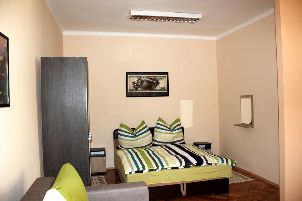 Veva Apartman - Eger Maganszallashely 외부 사진